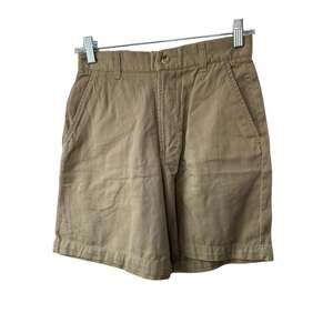 Columbia 6" Flat Front Chino Shorts British Tan Women's Size 4 Relaxed Fit New